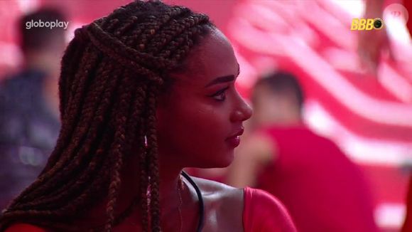 O embate começou quando Aline desabafou sobre a atitude de João Gabriel no jogo, acusando-o de quebrar uma promessa e chamá-la de mentirosa