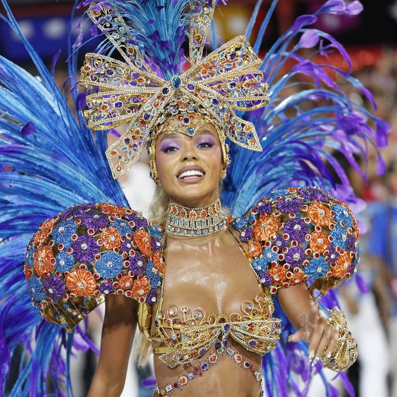 Esposa de Ludmilla tem portas abertas na Beija-Flor, mas não para desfilar, afirma presidente da agremiação: 'Ela é um amorzinho, a gente gosta muito dela. As portas estão abertas para quando quiser vir, mas para desfilar, não!'