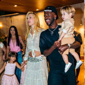 Com look de R$ 6 mil, Virgínia leva Vini Jr. para festa de família e José Leonardo ganha colo do 'padrasto'