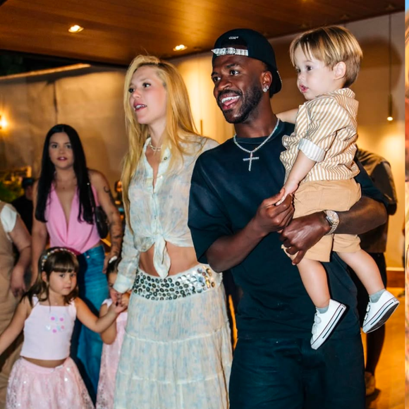 Com look de R$ 6 mil, Virgínia leva Vini Jr. para festa de família e José Leonardo ganha colo do 'padrasto'