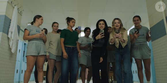 'Como muitas pessoas trans, desenvolvi uma ansiedade séria por ter que esconder quem eu era. [...] Mas quando meus amigos e familiares me chamam de Josie, sinto que estou sendo vista. É algo que todos desejam, sentir-se compreendidos”, desabafou na publicação