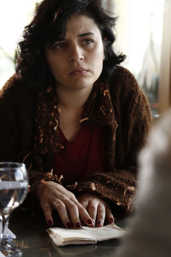 Sule vende a filha na novela Mãe