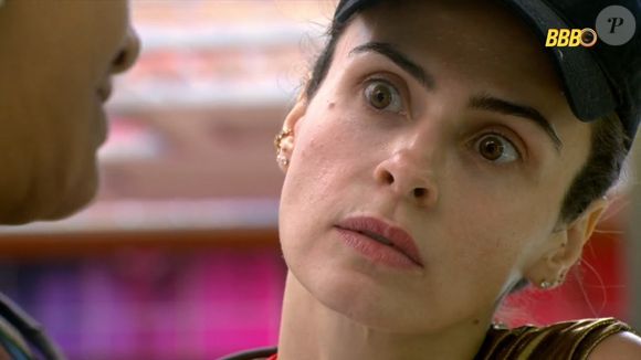 Ana Paula Renault fica chocada ao ouvir Solange Couto falando de sua mãe no 'BBB 26'