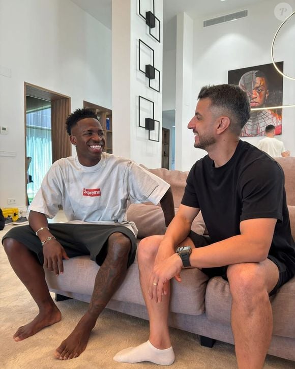 Antes de cuidar da saúde de Vini Jr., Thiago Lobo passou pelo Santos FC, pelas categorias de base da Seleção Brasileira e trabalhou ao lado de Gabigol na Europa. Conheça a carreira do profissional que virou referência no futebol