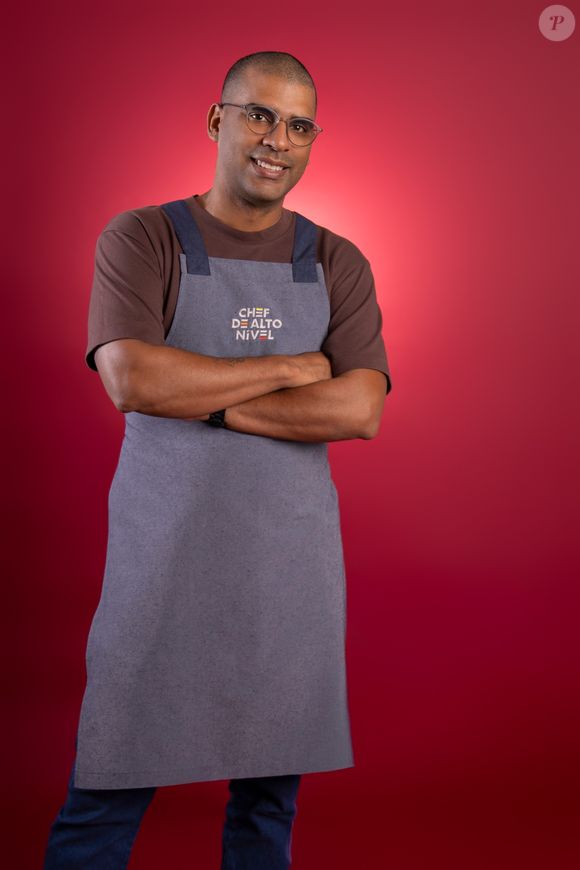 Bruno Manoel “Preto” – Bruno nasceu na cidade de Paulista, em Pernambuco, e mora no Recife. Conhecido como Preto, o criador de conteúdo tem 40 anos e acumula mais de 800 mil seguidores em seu perfil @preto_na_cozinha