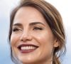 Adriana (Leticia Colin) vai ficar rica com a ajuda de Francesca (Nathalia Dill) na novela 'Quem ama cuida'