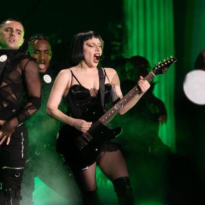 Entre diversos hits e músicas novas, Lady Gaga também trocou de lace várias vezes