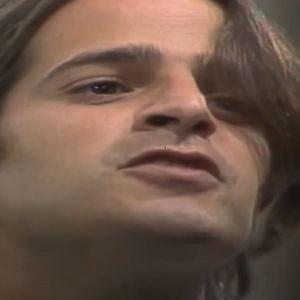 Tato de 'A Viagem', Felipe Martins comenta sobre agressão nas ruas, truque da Globo com objeto da novela e muito mais. 'Você é muito mau'