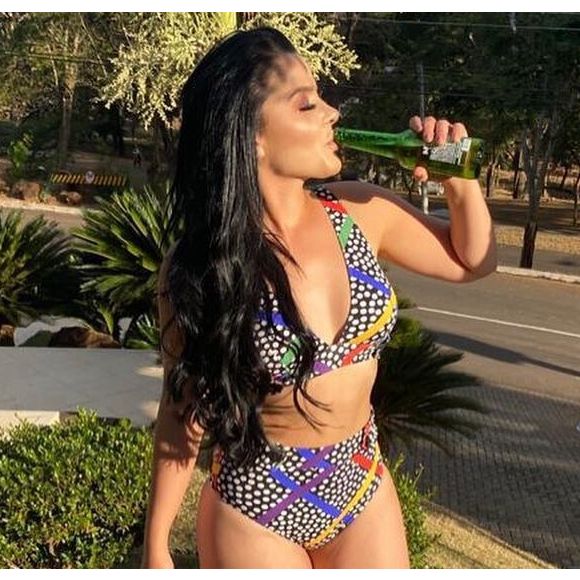 Maraisa usa biquíni hot pant com estampa poá colorido
