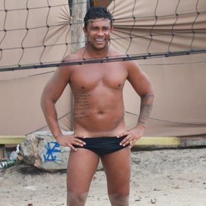 Xamã deixou à mostra parte dos pelos pubianos