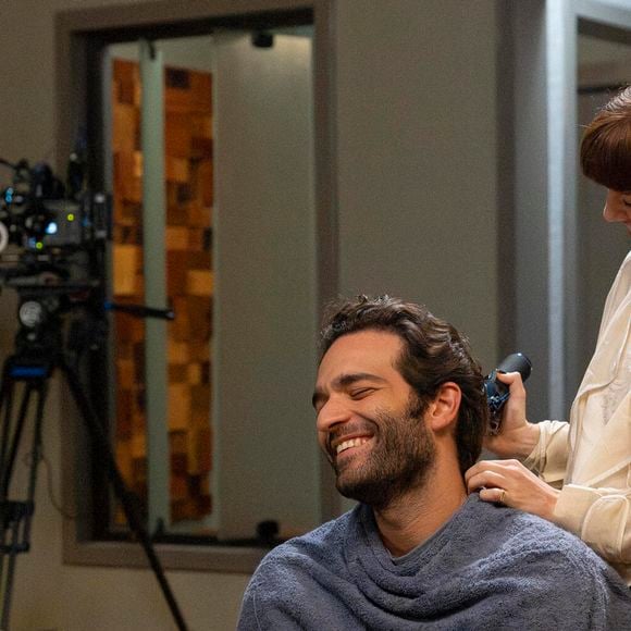 Afonso (Humberto Carrão) trata um câncer em ‘Vale Tudo’