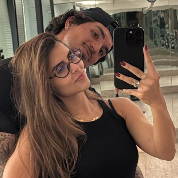 Gabriel Medina vai ser papai? O surfista levantou suspeitas de uma gravidez de Isabella Arantes