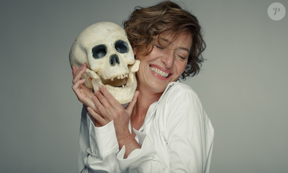 A atriz Joana Medeiros tem 55 anos. Figurante em 'Vale Tudo', a atriz foi destaque em 'Mulheres Apaixonadas'