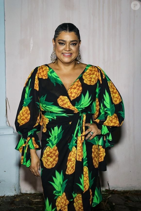 Preta Gil foi rainha de bateria da Mangueira no carnaval 2007, sendo sua estreia no posto, repetindo o que ocorreu com Gracyanne Barbosa e Grazi Massafera, na Grande Rio - atriz já havia desfilado em carro alegórico