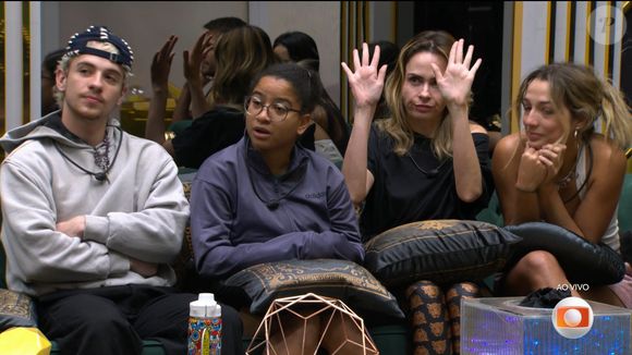 Juliano Floss, Milena, Ana Paula Renault e Samira formaram o grupo papel