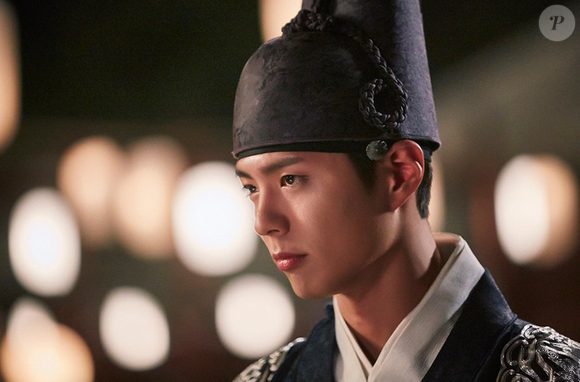 Em 'Love in the Moonlight', o ator interpreta o  Príncipe Lee Yeong, que conta com a ajuda de Hong Ra-on para lutar por seu lugar no trono