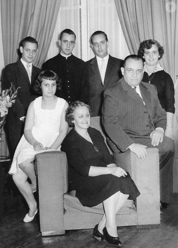 Papa Francisco com a família nos anos 1960
