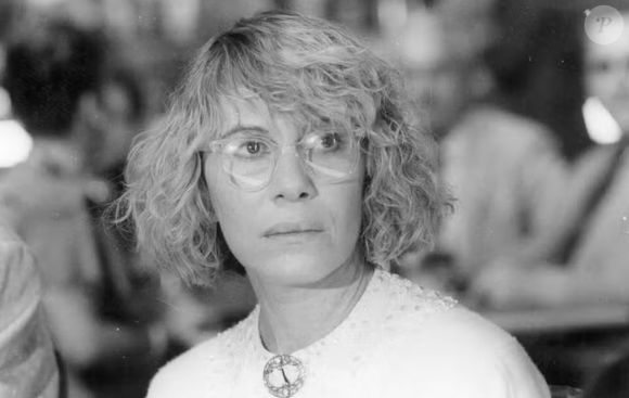 Renato Maia (Daniel Filho) faz Mariana (Renata Sorrah) achar que está louca e a interna em hospício na novela 'Rainha da Sucata'