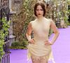Vestido de Jenna Ortega imita muda de pele de cobra e causa impacto em première britânica da Netflix