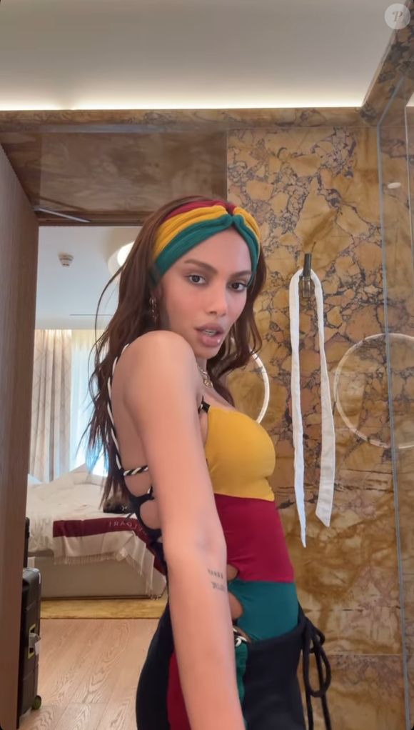 Anitta reapareceu irreconhecível nos últimos dias após ter sofrido com uma infecção bacteriana