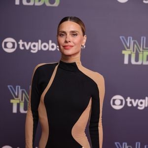 Carolina Dieckmann usou o mesmo vestido na festa de lançamento de ‘Vale Tudo’