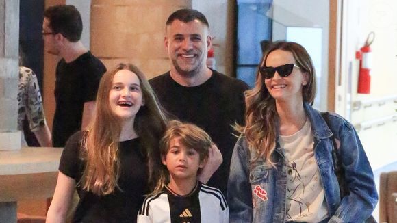 Fernanda Rodrigues é casada com Raoni Carneiro e tem dois filhos.