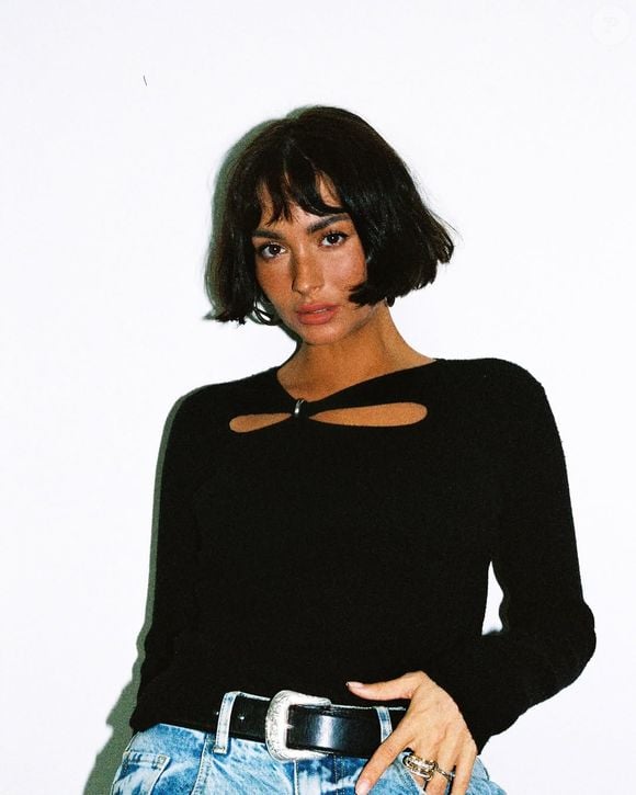 Taylor LaShae usa corte Blunt Bob com franja