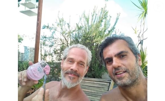 Nico Puig e o produtor Jefferson Lattari oficializaram a união em 2015, 19 anos após engatarem o namoro