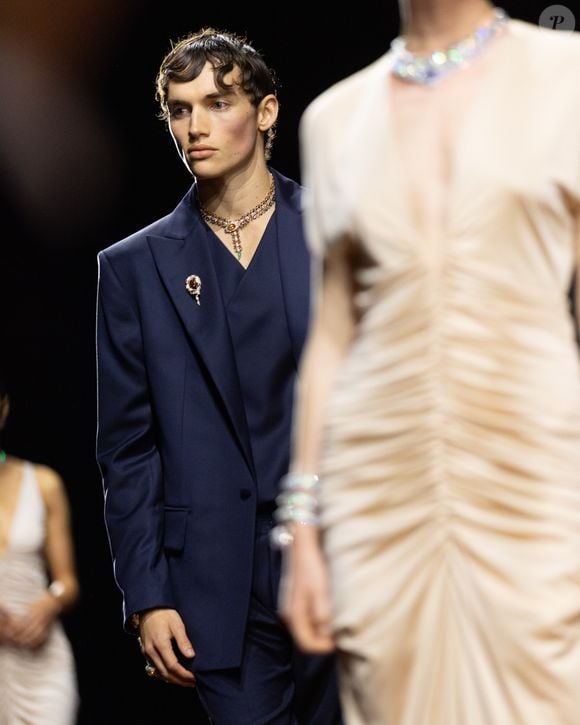 Em Milão a marca de luxo  Bvlgari revelou mais de 160 novas criações entre alta joalheria, relógios de luxo, bolsas exclusivas e fragrâncias