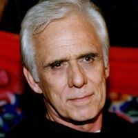 Há 32 anos, Francisco Cuoco alterou rumo de novela polêmica da Globo por cirurgia às pressas. Saiba o que aconteceu com ator e personagem