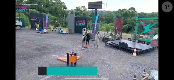 A tensão explodiu de vez quando Antony, no calor da adrenalina, errou algumas respostas sobre os medos de Ana Paula. A influenciadora não segurou a frustração e, com a voz embargada e lágrimas prestes a cair, soltou um estridente: "Por que você fez isso, cara?!"