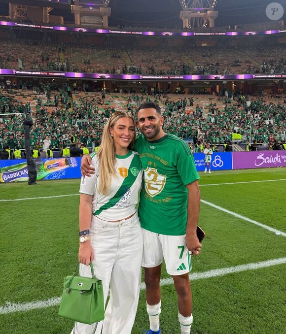 Casado, Riyad Mahrez é um jogador de futebol argelino que atua como ponta-direita no Al-Ahli e Taylor Ward é uma influenciadora digital e empresária britânica. Eles ficaram noivos em 2021 e oficializaram a união com uma grande cerimônia de casamento no Lago Como, na Itália