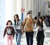 Filha de Rodrigo Faro e Vera Viel, Maria Faro está com escoliose no grau 34 e terá que usar colete 18h ao dia para evitar cirurgia