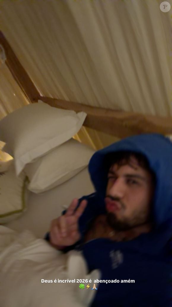 Depois da virada, ainda na madrugada, Zé Felipe publicou um recado 'curto e grosso' sobre sua vida em 2026