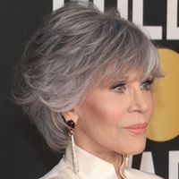 Sete cortes de cabelo grisalho para mulheres com mais de 50 anos que procuram acabamentos elegantes, favorecedores e fáceis de manter