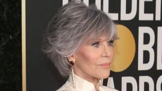 Sete cortes de cabelo grisalho para mulheres com mais de 50 anos que procuram acabamentos elegantes, favorecedores e fáceis de manter