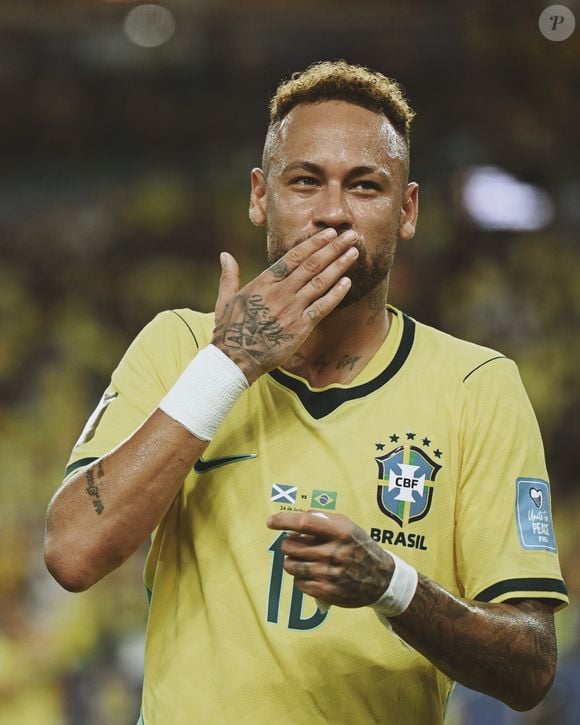 Se a programação permanecer a mesma, Neymar seguirá no banco de reservas no próximo jogo do Brasil, durante as oitavas de final