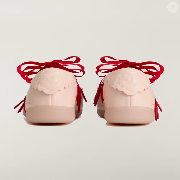 Do romantismo contemporâneo de Simone Rocha à tradição da Adidas Originals: os detalhes da sapatilha estilo taekwondo SR