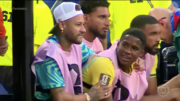 O 'Fantástico' mostrou uma leitura labial de Endrick durante uma conversa com Neymar no banco de reservas