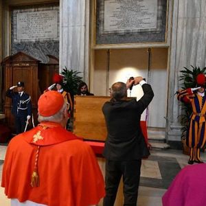 Sepultamento de Papa Francisco: os sigilos em questão são uma série de procedimentos e responsabilidades executadas no período entre a morte de um papa e a eleição do sucessor