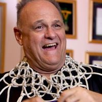 Henry David Thoreau, filósofo: 'Se você construiu castelos no ar, seu trabalho não foi em vão; é lá que eles devem estar. Agora, construa os alicerces'