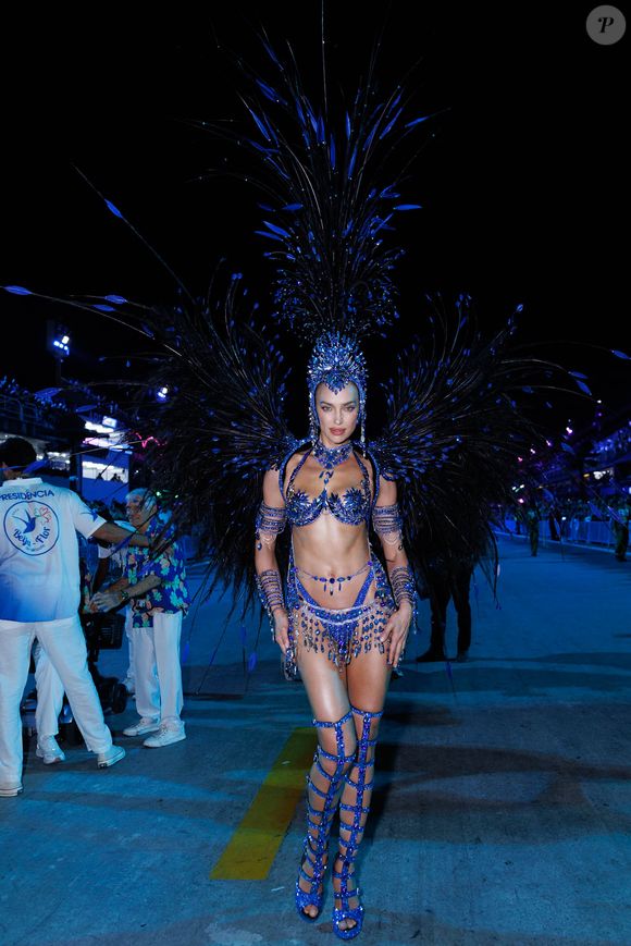 Em entrevista, Irina expressou sua gratidão e emoção por participar do evento, destacando a importância de celebrar a cultura, o amor e a unidade. Ela mencionou se sentir em casa no Brasil, agradecendo pela calorosa recepção.