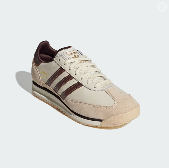 Tênis Adidas SL 72 RS foi lançado originalmente em 1972, e agora voltou ao mercado com uma estética totalmente repaginada; ele está custando R$ 799,99 no site oficial.