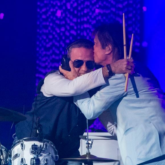 Dudu Braga, filho de Roberto Carlos, foi condenado e o juiz autorizou o bloqueio de suas contas bancárias. No entanto, apenas R$ 63,53 foram encontrados