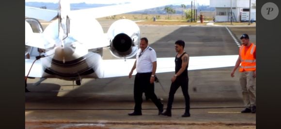 O avião particular de Zezé Di Camargo foi adquirido em 2024 para otimizar deslocamentos na turnê 'Rústico'