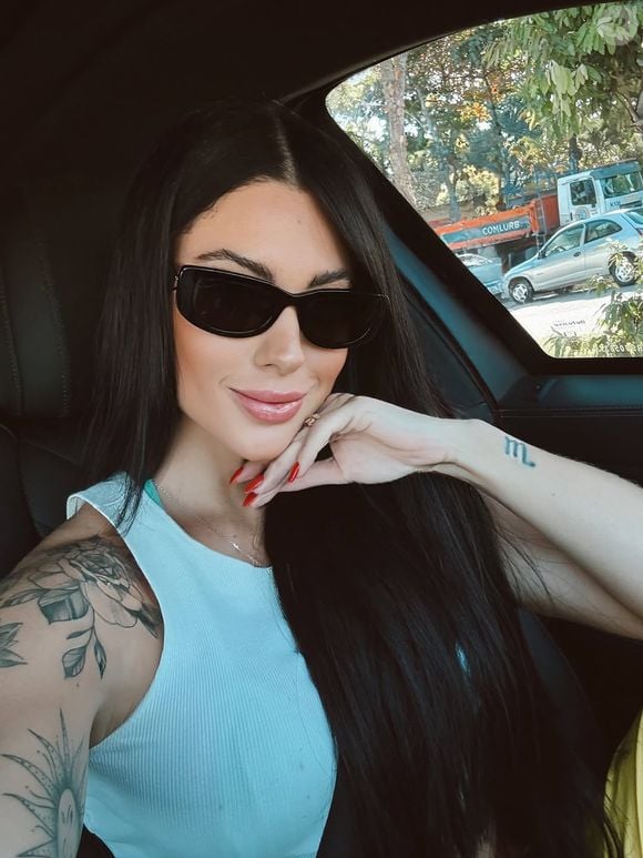 Rayane Figliuzzi, a atual namorada do cantor Belo, está confirmadíssima na nova temporada de ‘A Fazenda’. Informação é do Portal Leo Dias