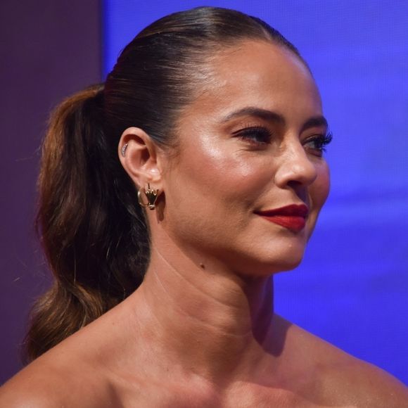 Paolla Oliveira também já falou, em seu Instagram, como lida com a pressão estética para ser mãe.