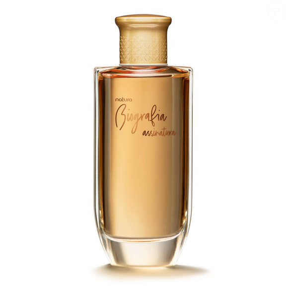 Biografia Assinatura (Natura) - 100 ml | R$ 209,90 - surge como uma fragrância criada para celebrar histórias e diferentes fases da vida, em um perfume atemporal, marcante na medida certa e versátil para diversas ocasiões