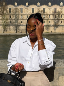 3 perfumes árabes que são o novo essencial chique para mulheres que buscam status de milionária e um rastro luxuoso