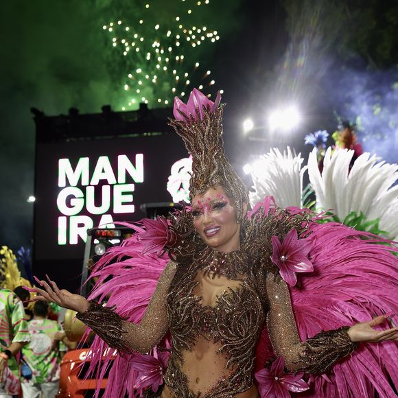 Carnaval 2026: a cantora Karinah foi musa da Mangueira